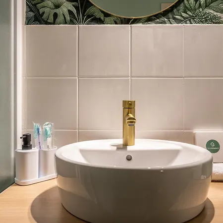 L'elehouse Terrasse A Apartment *